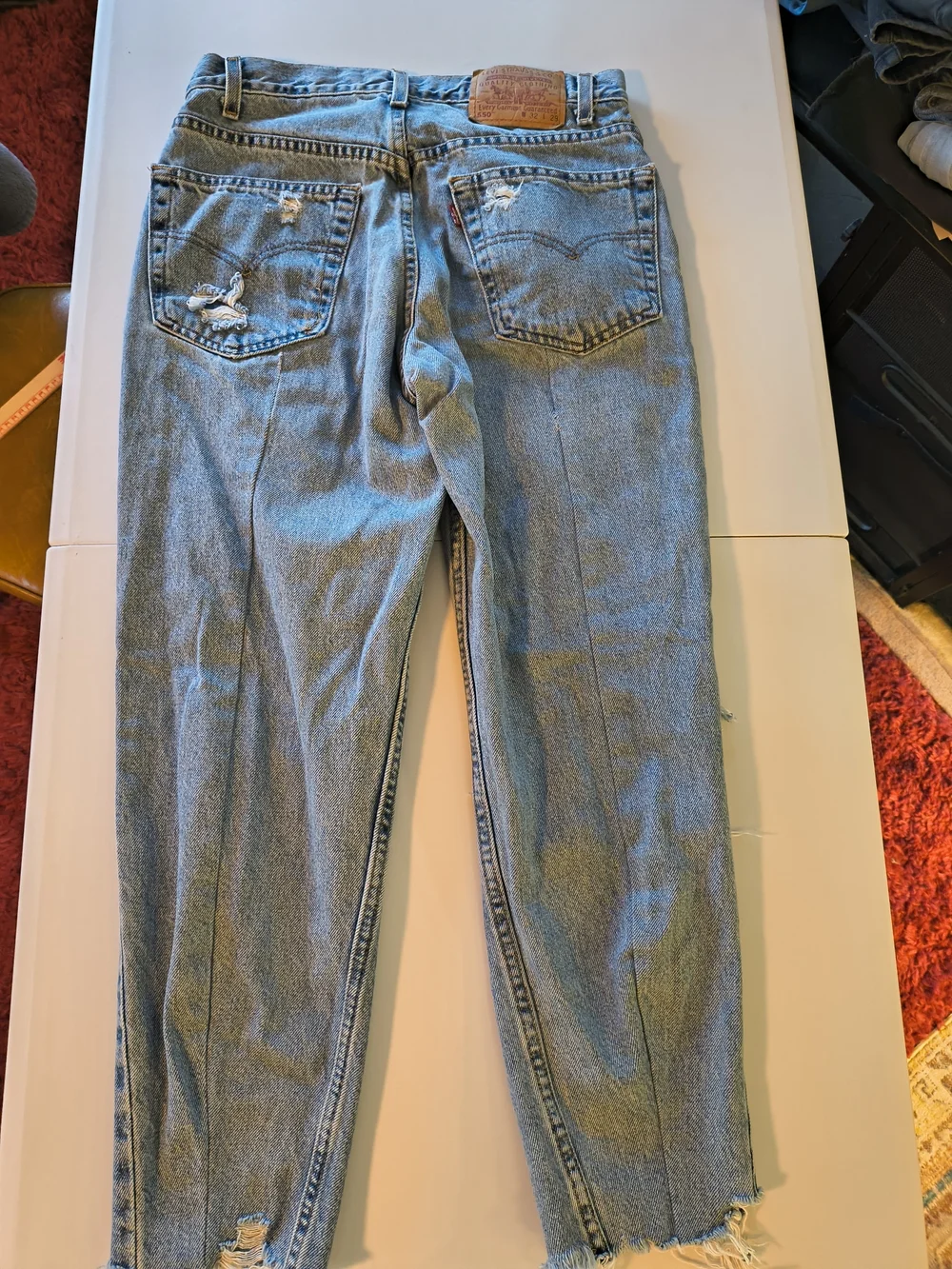 Levi's  550 Light Blue Distressed relaxed Boyfriend Jeans size 32 waist 25